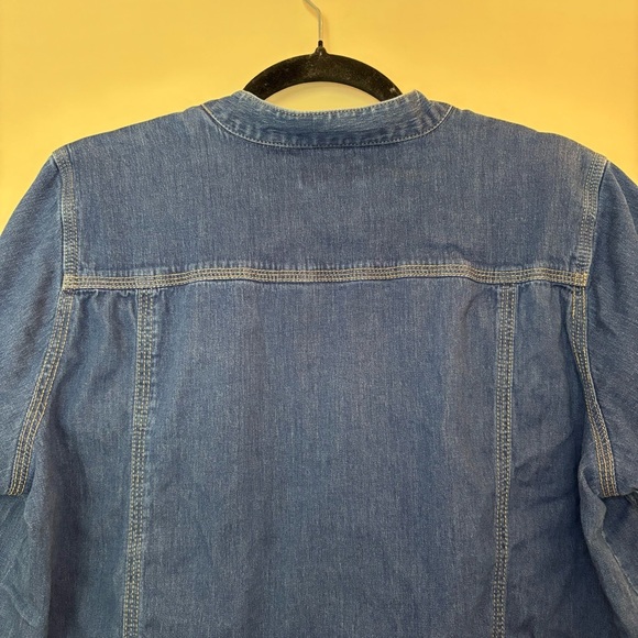 Denim & Co. Women’s Blue Denim Button-Front Utility Shirt Size L - Picture 6 of 7